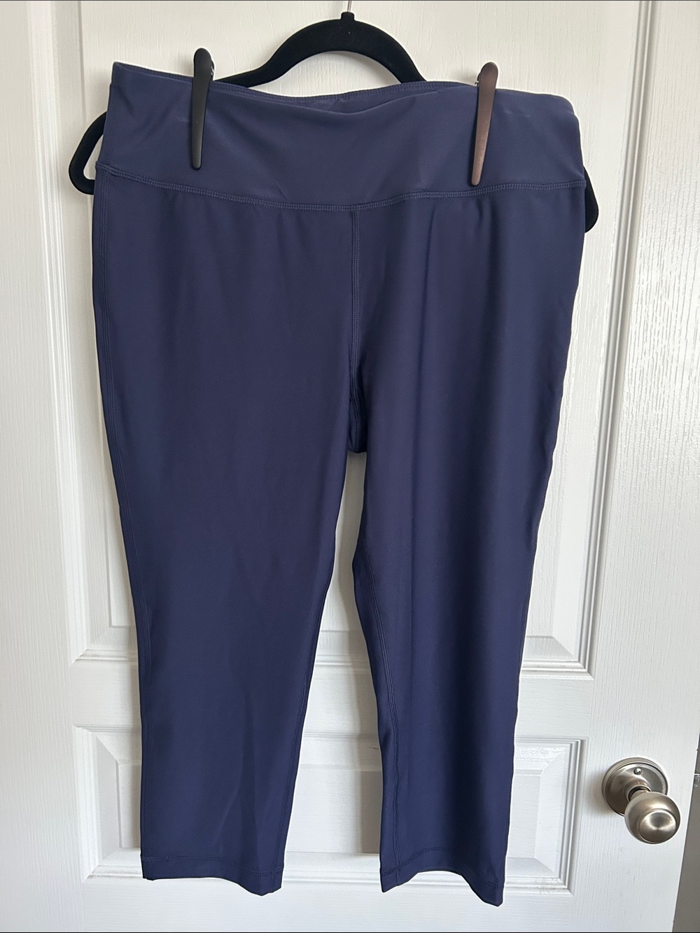 Athletic Works Navy Cropped High-Rise Capris